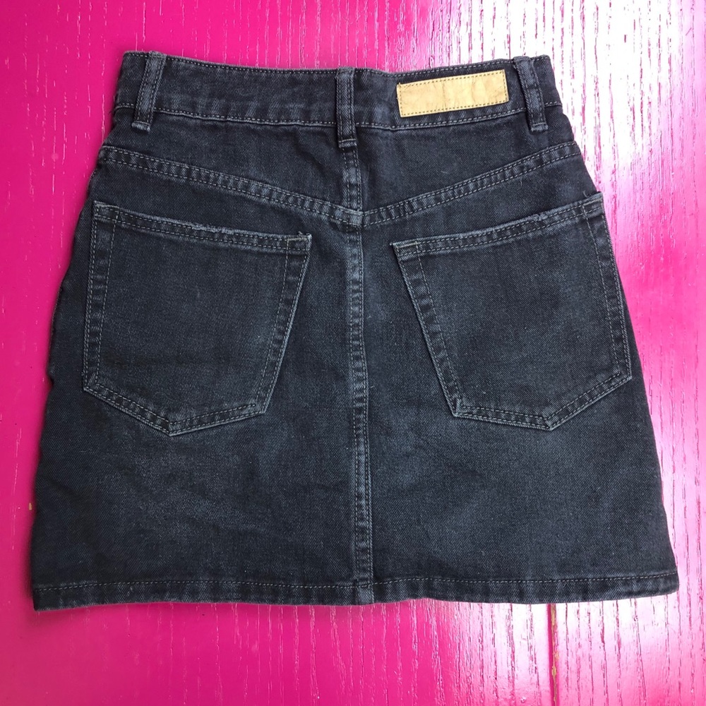 ✨Button Up Cotton On Jean Skirt✨ - Picture 4 of 5